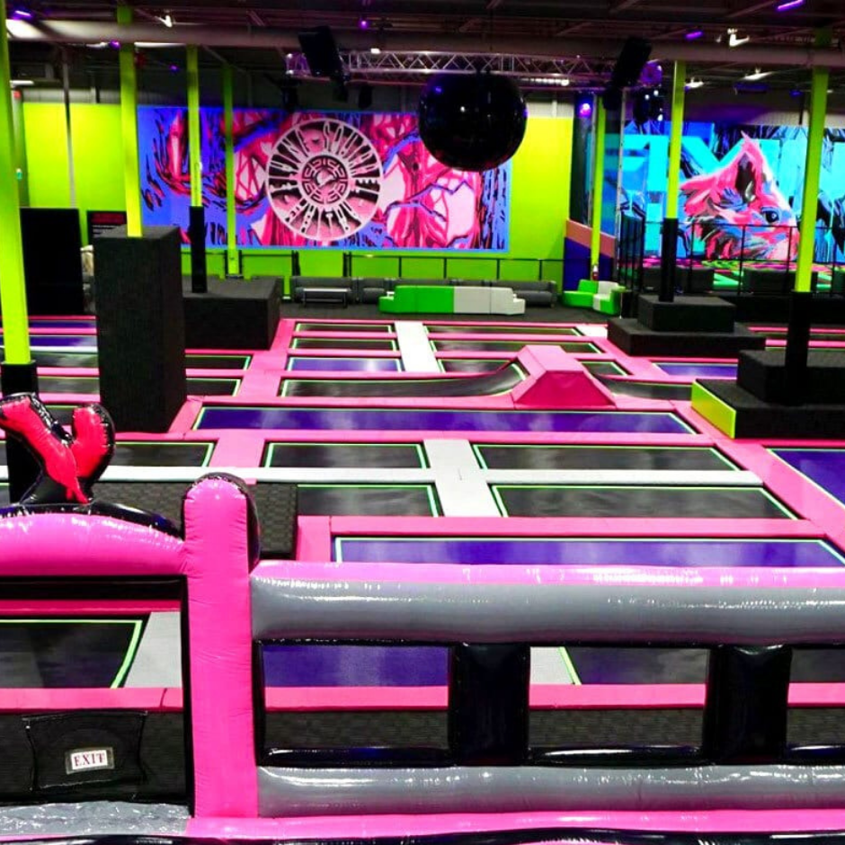 Flying Squirrel Trampoline Park (Ottawa)