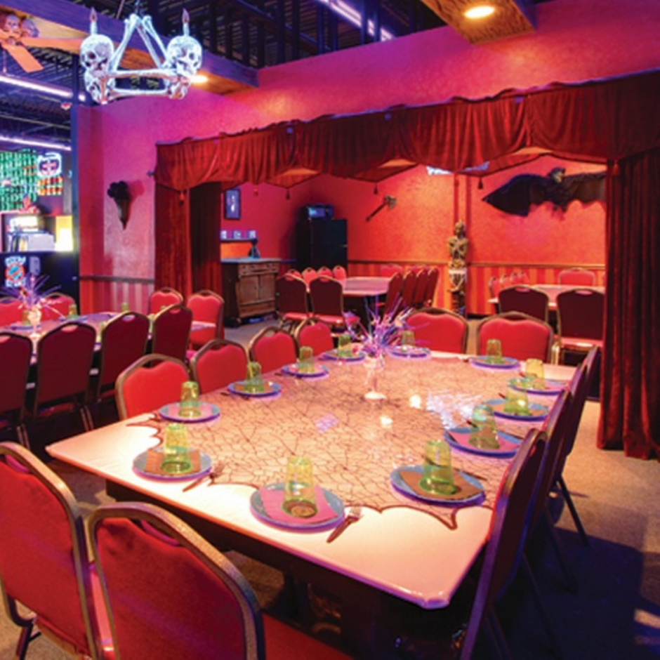 Mini Golf &amp; Arcade Party (10 kids + Party Room) at MONSTER MINI GOLF